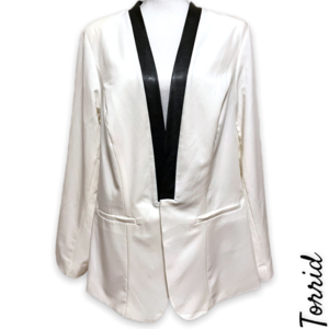 Torrid White Blazer with Black Trim Size 1